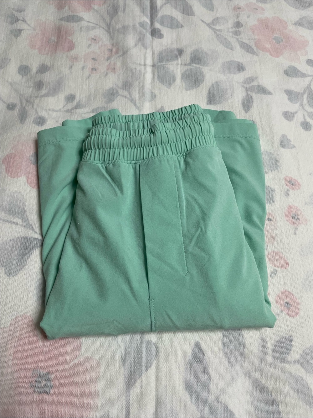 Men’s Lululemon Shorts Medium